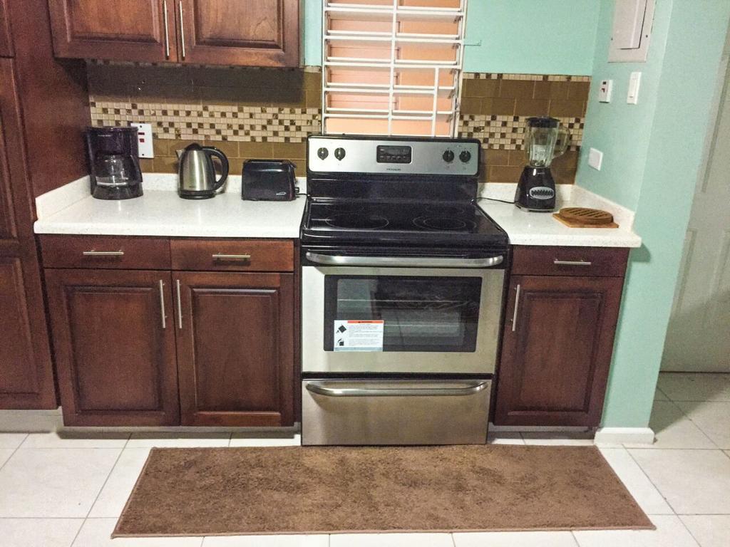 Guest Apartment At Halifax Кингстон Номер фото