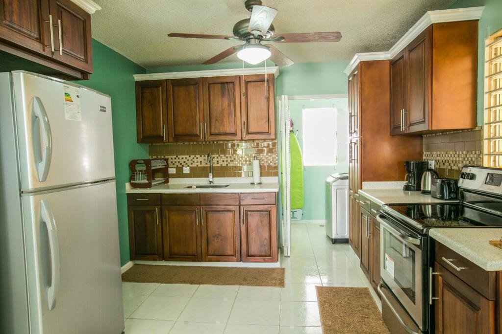Guest Apartment At Halifax Кингстон Номер фото